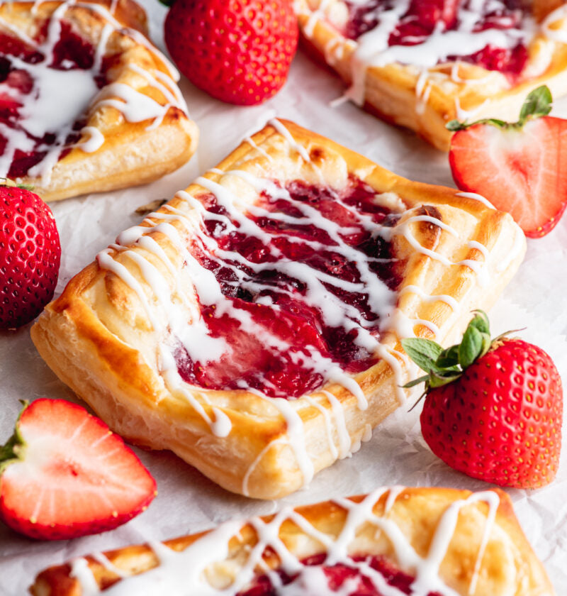 DAISY STRAWBERRY CHEESE DANISH