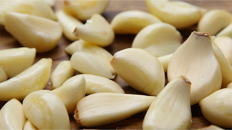 PEELED GARLIC